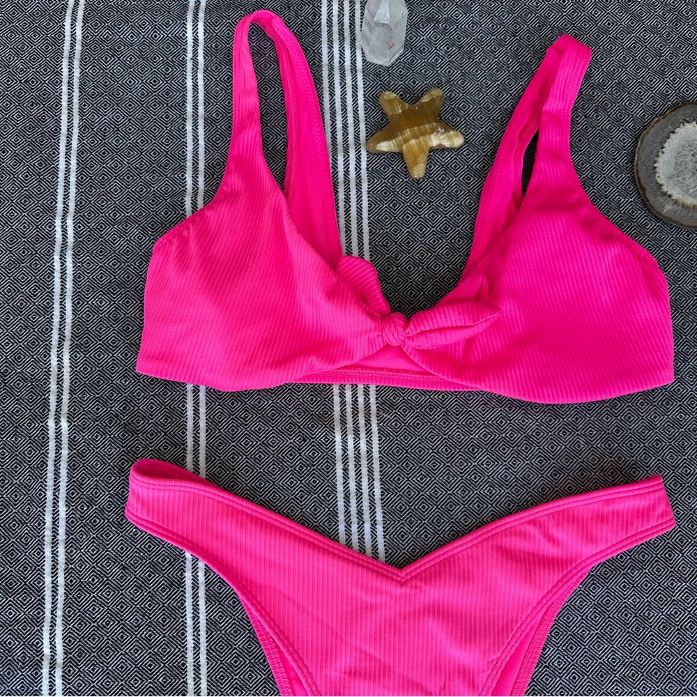 hollister hot pink bikini 💓